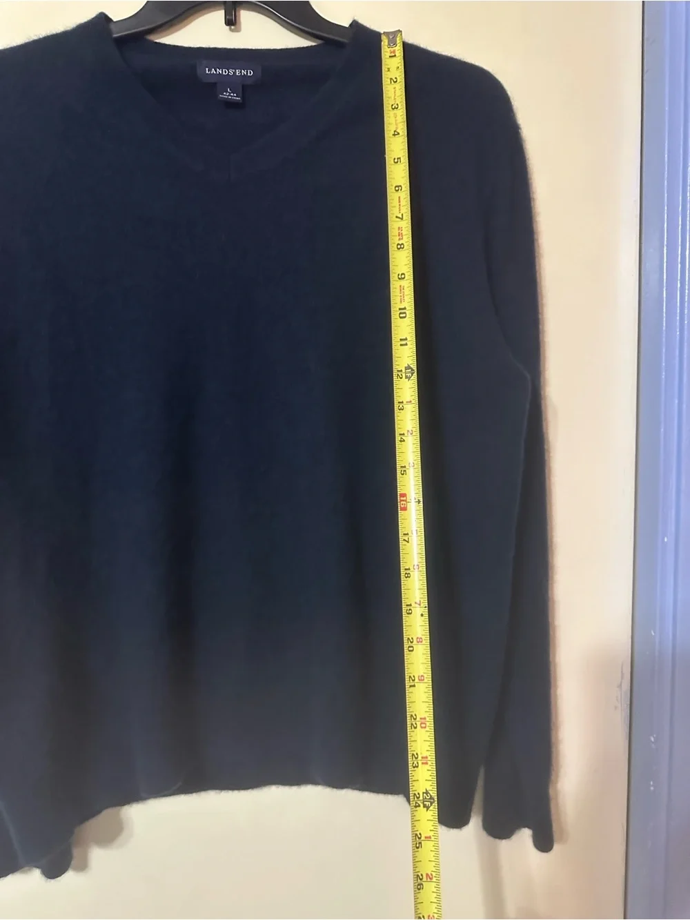 Lands' End Men's Navy V neck  Sweater - blue Solid color 100% cashmere